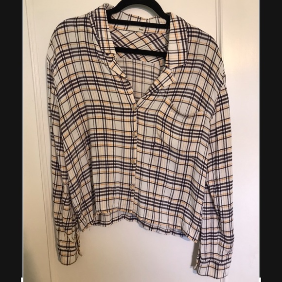 SOLD Aritzia Wilfred Free Button Down Blouse
